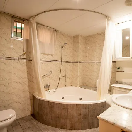 La Casa De Lili Acerca De Palacio De Musica Apartmán *